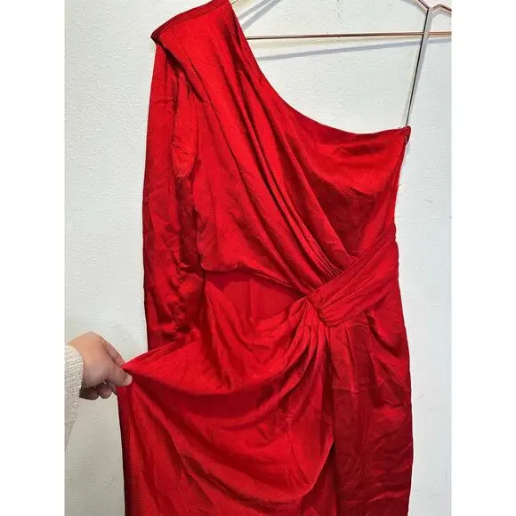 ML MONIQUE LHUILLIER Red Drapey One Shoulder Thigh Grazing Slit Gown size 4